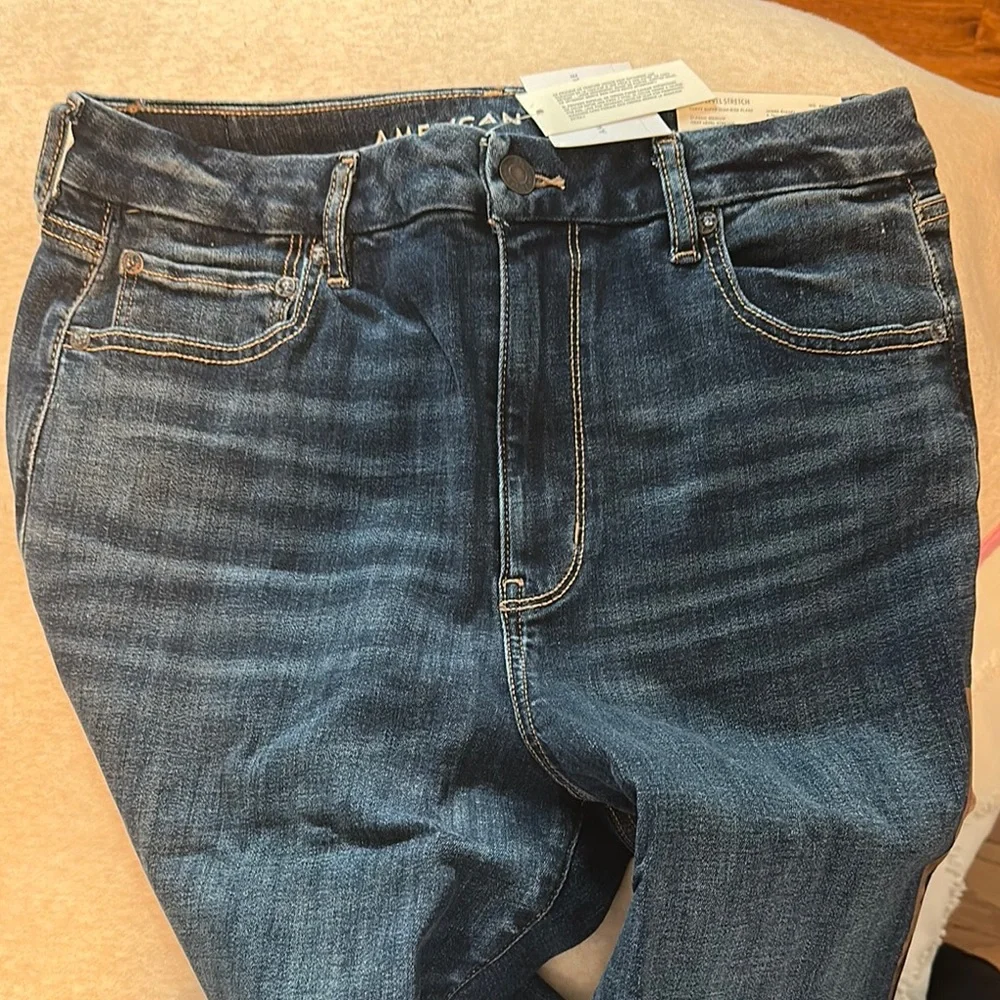 NWT American Eagle Outfitters Curvy Super High-Rise Flare Jeans - 12/31W X-Long - Picture 2 of 6